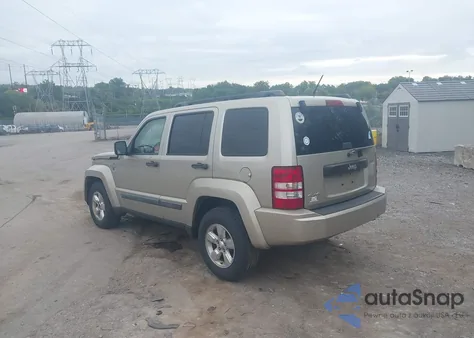 2010 Jeep Liberty Sport из США, поврежденный, VIN 1J4PN2GK7AW168505